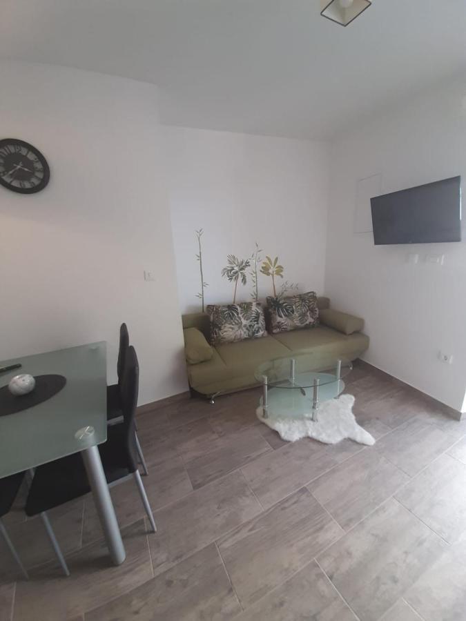 Apartments Mate Бол Екстер'єр фото